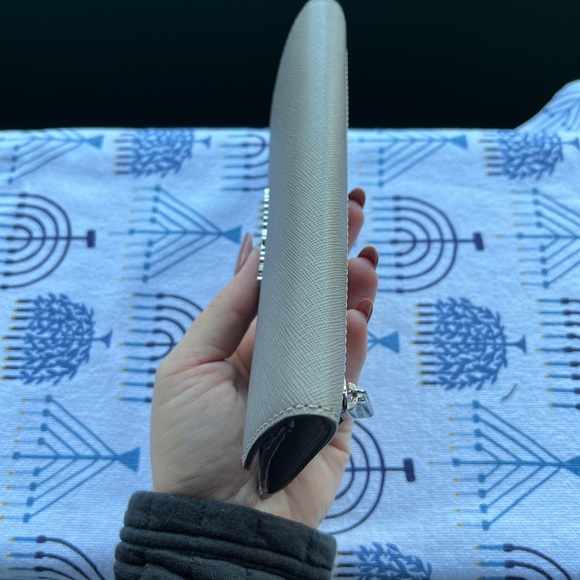 Michael Kors long wallet - Picture 5 of 6